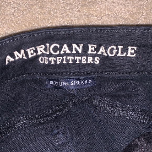 AE, size 4, Black jean shorts, high-rise shortie - Picture 3 of 4